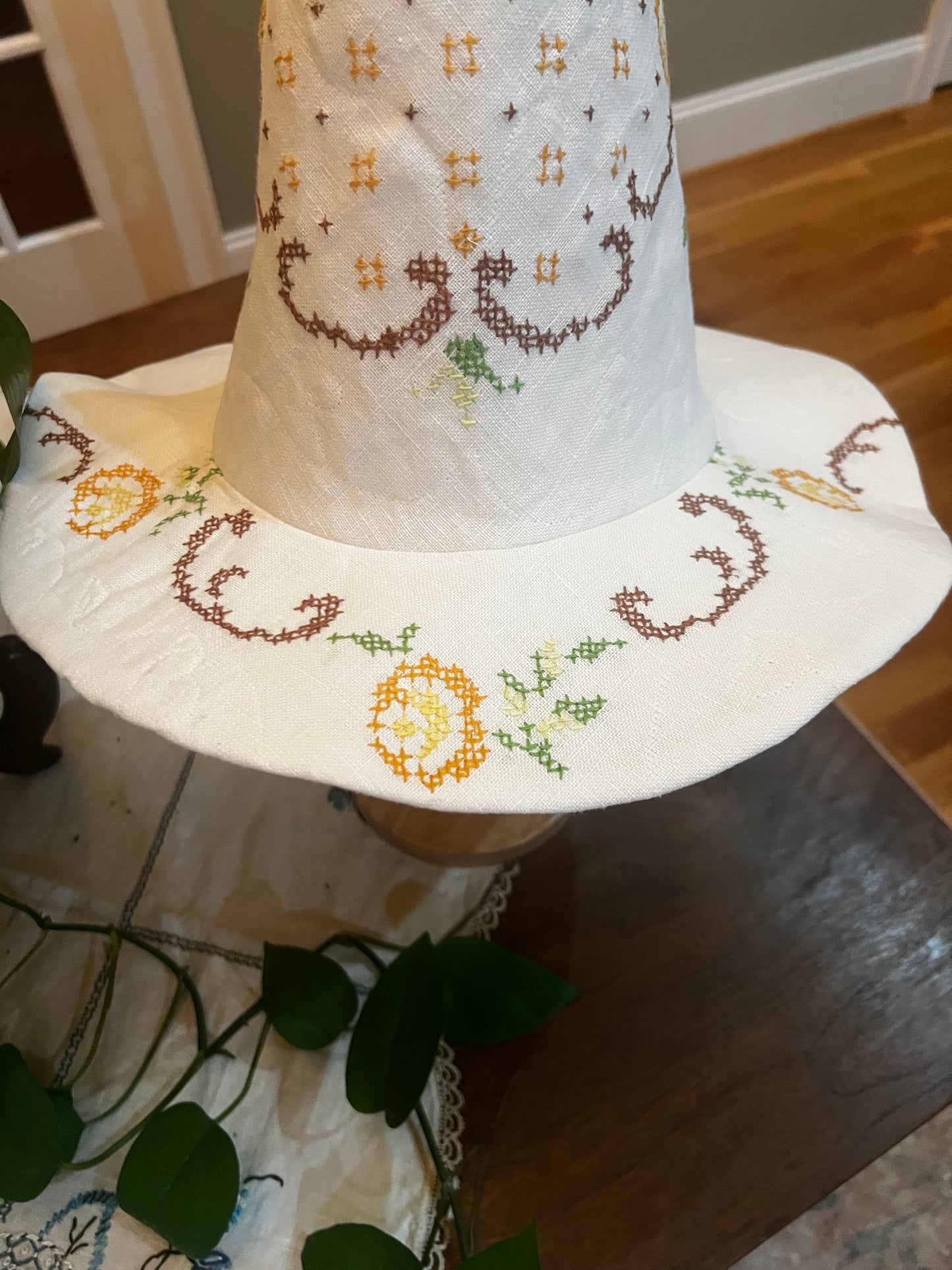 Ochre, brown and green witches hat