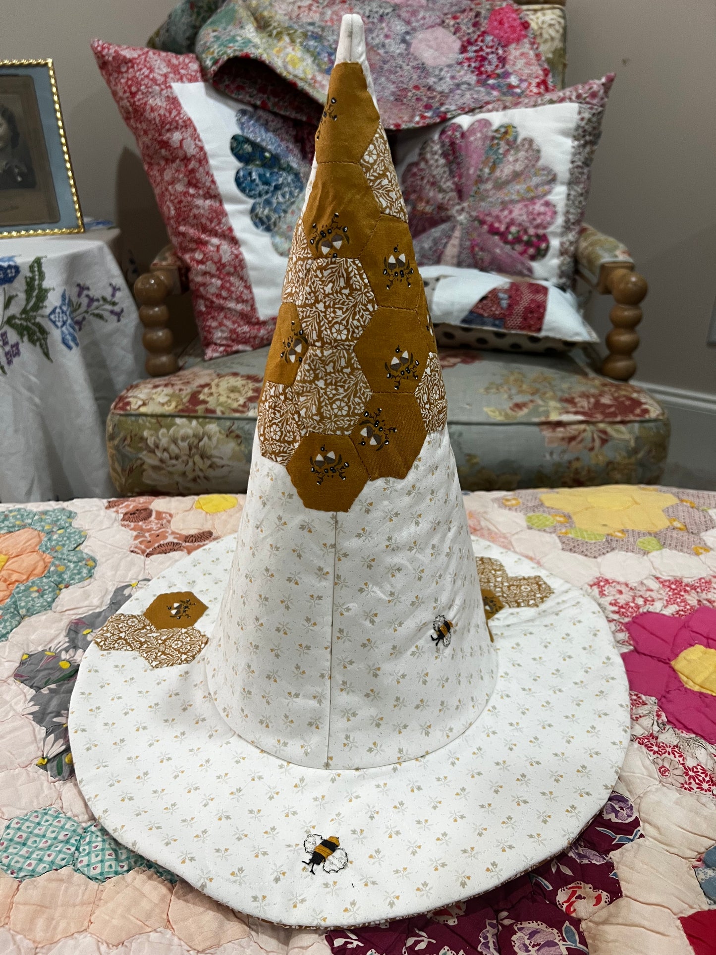 Honeycomb and bee hat